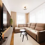 公寓 Stayprime 2, Historic Centrum, Panorama, Free Wifi, Jacuzzi, Parking