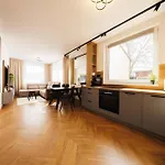 Stayprime Apartments, Historic Centrum, Panorama, Free Wifi, Jacuzzi, Parking * Banská Bystrica