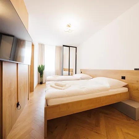 Stayprime 2, Historic Centrum, Panorama, Free Wifi, Jacuzzi, Parking *