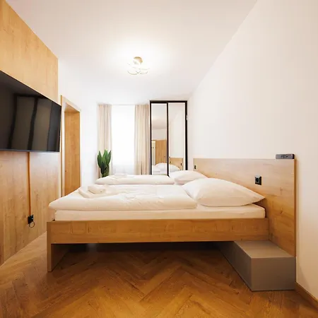 Stayprime 2, Historic Centrum, Panorama, Free Wifi, Jacuzzi, Parking * Banská Bystrica