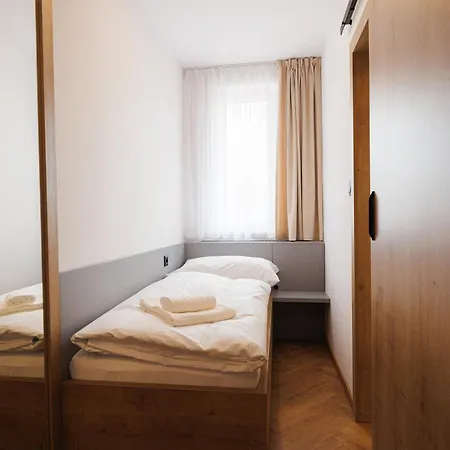 Stayprime 2, Historic Centrum, Panorama, Free Wifi, Jacuzzi, Parking Lägenhet
