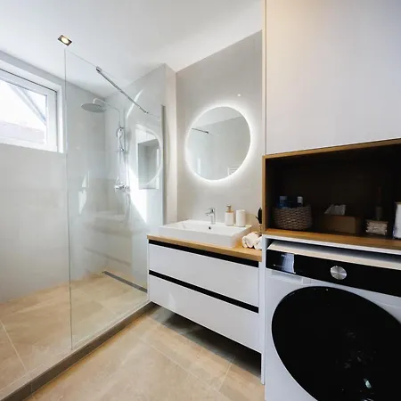 Stayprime 2, Historic Centrum, Panorama, Free Wifi, Jacuzzi, Parking *