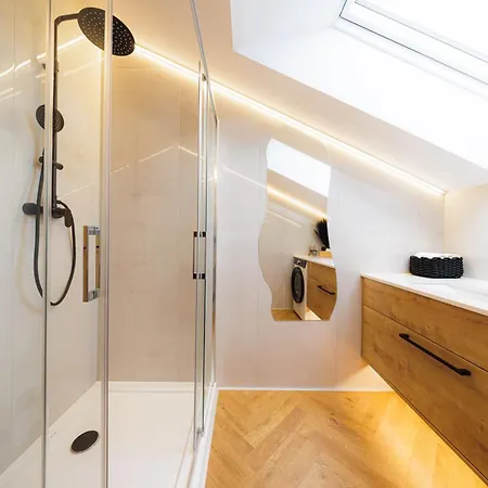 Stayprime 2, Historic Centrum, Panorama, Free Wifi, Jacuzzi, Parking *