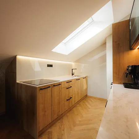 Stayprime 2, Historic Centrum, Panorama, Free Wifi, Jacuzzi, Parking *