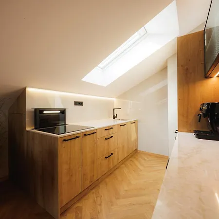 Stayprime 2, Historic Centrum, Panorama, Free Wifi, Jacuzzi, Parking