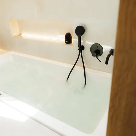 Stayprime 2, Historic Centrum, Panorama, Free Wifi, Jacuzzi, Parking * Banská Bystrica