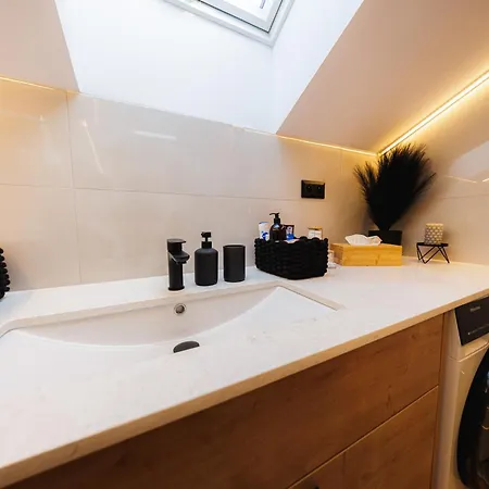Stayprime 2, Historic Centrum, Panorama, Free Wifi, Jacuzzi, Parking Apartmán Banská Bystrica
