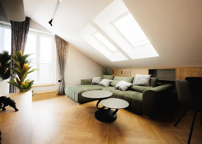 Stayprime Apartments, Historic Centrum, Panorama, Free Wifi, Jacuzzi, Parking דירה *