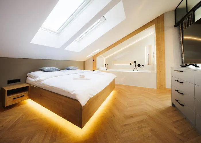 Stayprime Apartments, Historic Centrum, Panorama, Free Wifi, Jacuzzi, Parking * באנסקה ביסטריצה